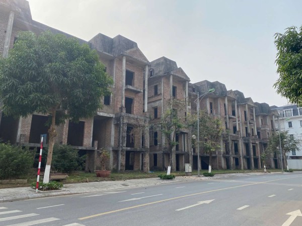 Biểu tượng bất động sản Trung Quốc sụp đổ và những khu đô thị “ma” trong nước