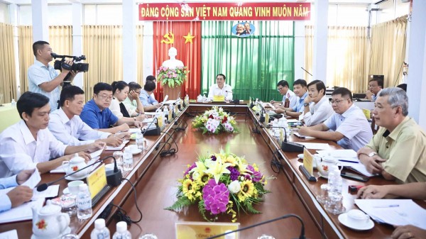 Hủy quyết định giải quyết khiếu nại lần đầu của Chủ tịch UBND xã Mỹ Thuận