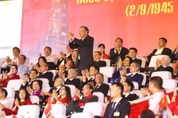 Trường ca nghệ thuật tái hiện hành trình 80 năm dân tộc