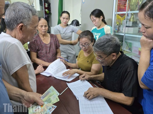 Niềm vui lan tỏa từ món quà Tết Độc lập