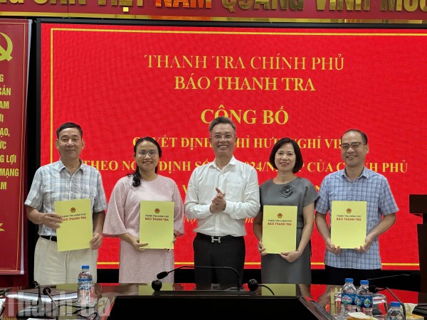 Báo Thanh tra công bố quyết định nghỉ chế độ cho viên chức