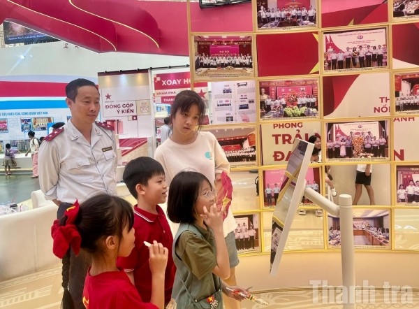 Gian trưng bày của ngành Thanh tra - định hướng nghề nghiệp cho thế hệ trẻ