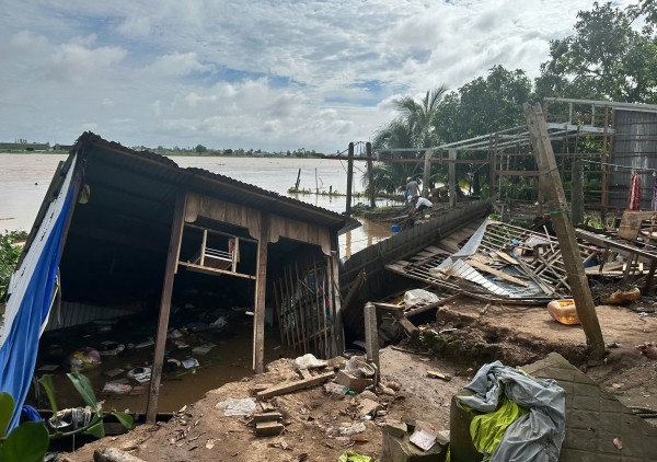 An Giang: Sạt lở nghiêm trọng làm sụp nhà dân xuống sông