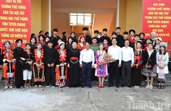 Tuyên Quang: Lễ khai giảng năm học mới ngắn ngọn, hướng đến học sinh