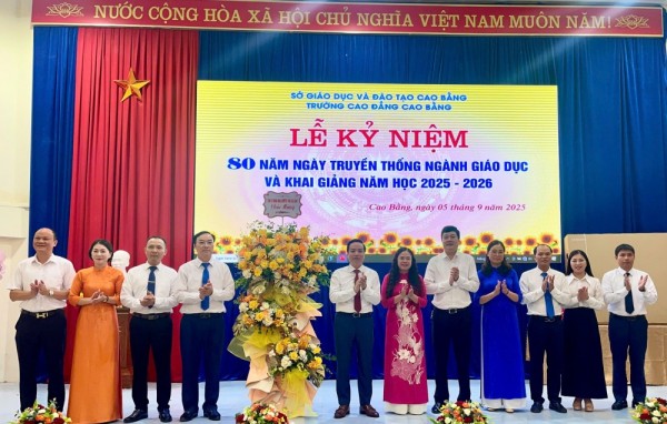 Chủ tịch UBND tỉnh Cao Bằng dự Lễ khai giảng năm học 2025 – 2026