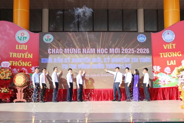 Gần 1 triệu học sinh, sinh viên tại Phú Thọ nô nức bước vào năm học mới