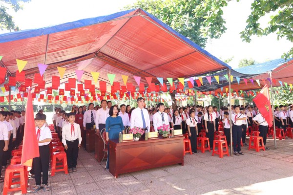 Quảng Trị: Chánh Thanh tra tỉnh dự lễ khai giảng tại Trường THCS Hóa Hợp