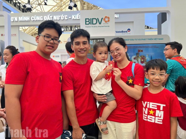 Gần 10 ngàn người ghé thăm gian hàng BIDV tại triển lãm 80 năm Thành tựu Đất nước