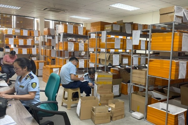 Hà Nội: Phát hiện, xử phạt gần 500 triệu đồng doanh nghiệp kinh doanh pin điện thoại nhập lậu