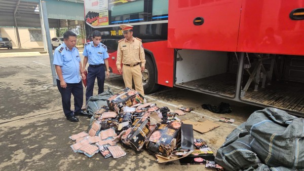 Thanh Hoá: Kiểm tra, thu giữ hơn 420kg lạp xưởng không rõ nguồn gốc