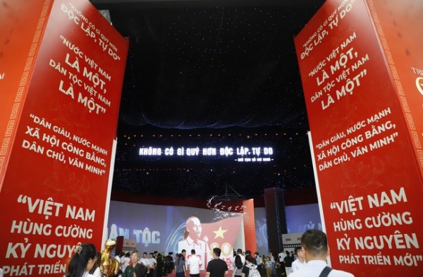 Tiêu chí chấm chọn và cơ cấu giải thưởng Triển lãm Thành tựu đất nước