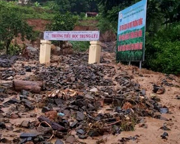 Thanh Hóa: Công bố tình huống khẩn cấp để ứng phó với sạt lở, bảo vệ an toàn cho Nhân dân