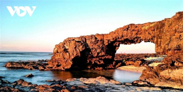 Danh lam thắng cảnh cổng Tò Vò ở đặc khu Lý Sơn được xếp hạng di tích quốc gia