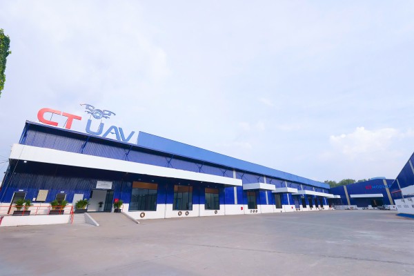 CT UAV - Sốc với nhà máy Đúc Composite tự tiến hoá