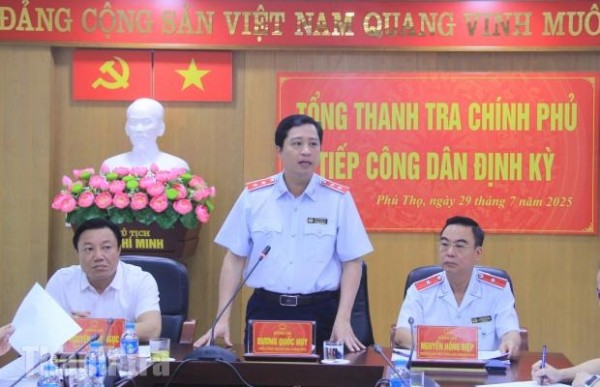 Tiếp công dân trực tuyến: Đưa chính quyền đến gần dân hơn