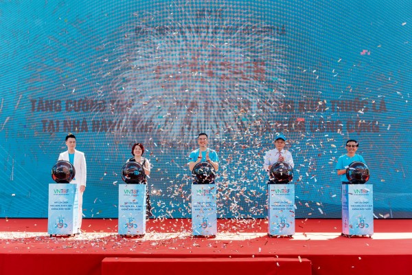 200 nhà hàng, khách sạn ở Khánh Hòa chung tay thực thi quy định môi trường không khói thuốc