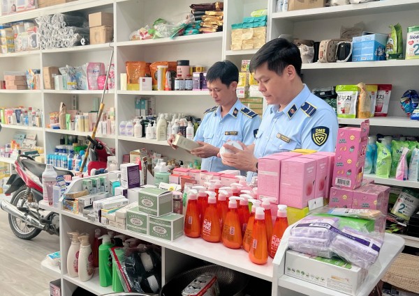 Đề xuất bổ sung quy định về kiểm tra, giám sát an toàn, chất lượng mỹ phẩm sau khi công bố