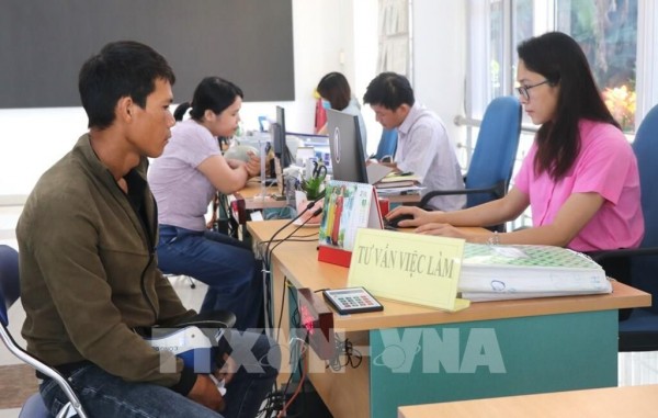 Đơn giản hóa TTHC về kinh doanh dịch vụ đưa người lao động đi làm việc ở nước ngoài