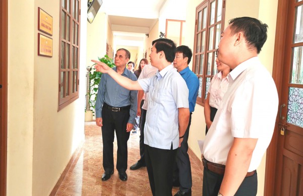 Tháo gỡ khó khăn cùng cơ sở, chủ động chuyển đổi số trong tình hình mới