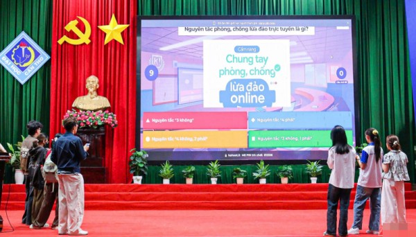 Cần Thơ: Nâng cao cảnh giác cho tân sinh viên trước các thủ đoạn lừa đảo trên không gian mạng