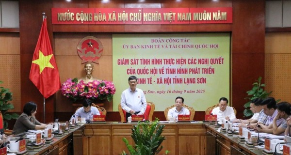 Phó Chủ tịch Quốc hội Vũ Hồng Thanh làm việc tại Lạng Sơn