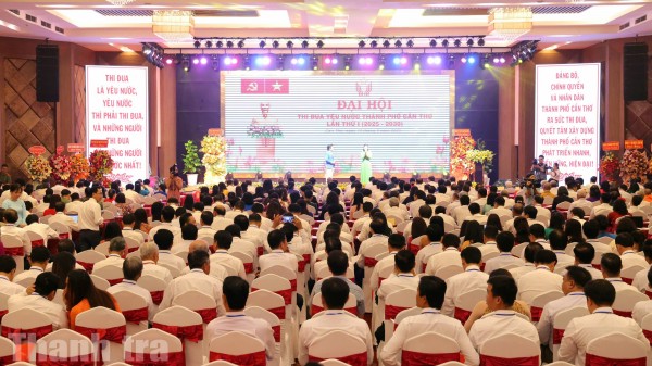 Cần Thơ: Vượt qua khó khăn, thách thức để thực hiện thắng lợi các mục tiêu phát triển