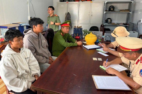 Tịch thu 3 xe mô tô tham gia đua trái phép