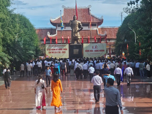 Lễ giỗ Hoàng đế Quang Trung: Tri ân bậc anh hùng, quảng bá giá trị văn hóa – lịch sử Tây Sơn