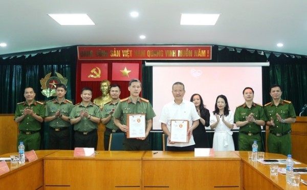 Sau Hà Nội, Tân Hiệp Phát tiếp tục bảo trợ học tập cho con em cán bộ chiến sĩ Công an trị giá hơn 9 tỷ đồng tại TP.HCM