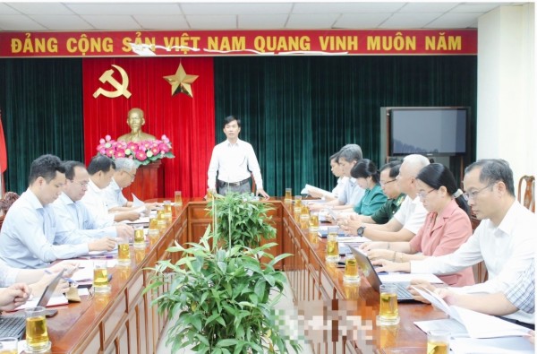 Đồng Nai: Thẩm tra nghị quyết HĐND tỉnh về biên chế, khen thưởng và chứng thực