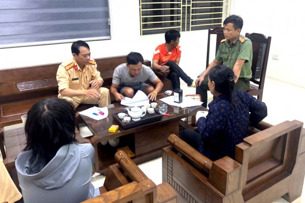 Thanh Hoá: Xác minh giúp người phụ nữ bị bệnh tâm thần đi lạc gần 2 tháng trở về với gia đình