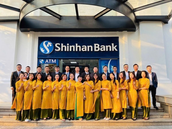 Ngân hàng Shinhan thông báo khai trương hoạt động chi nhánh Royal City và Chi nhánh Quận 11
