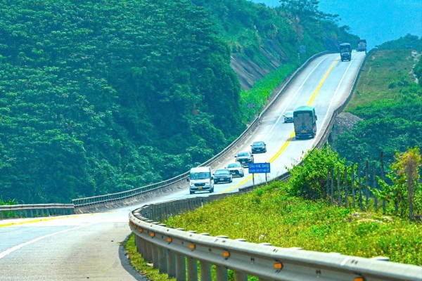 Hoàn thành mở rộng cao tốc đoạn Yên Bài - Lào Cai trong năm 2026