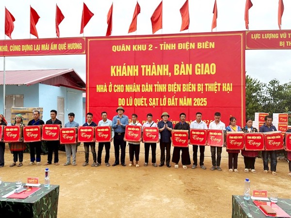 Điện Biên: Khánh thành, bàn giao nhà cho Nhân dân vùng lũ bản Háng Pu Xi, xã Xa Dung
