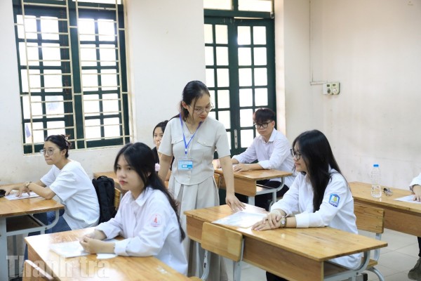 Bỏ xét tuyển học bạ: Giáo viên, học sinh phổ thông nói gì?