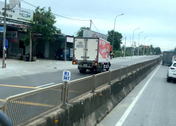 Thanh Hoá: Xác minh, đề nghị phạt 19 triệu đồng, trừ 4 điểm giấy phép lái xe đối với tài xế điều khiển ôtô đi ngược chiều