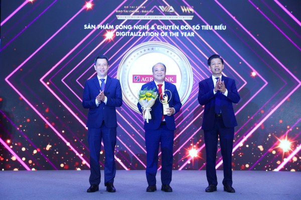 Đổi mới và sáng tạo, Agribank được vinh danh 3 giải thưởng Dịch vụ tài chính tiêu biểu năm 2025