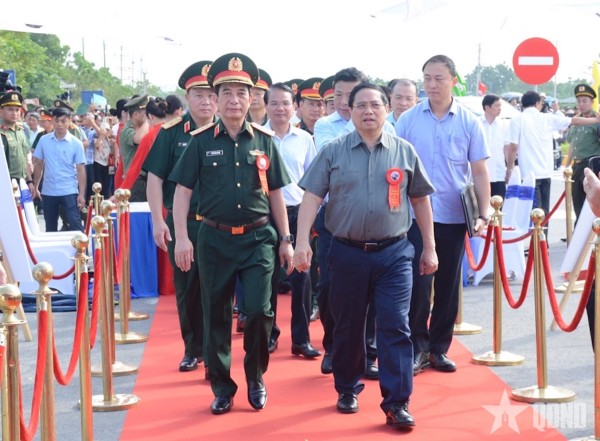 Thủ tướng Phạm Minh Chính dự lễ khánh thành cầu Phong Châu mới (Phú Thọ)