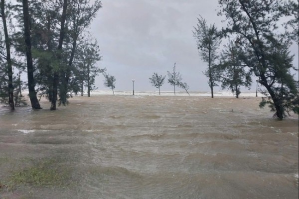 Bộ Xây dựng tiếp tục có công điện ứng phó với bão số 10