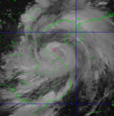Bão số 10 di chuyển chậm lại gây mưa lớn, gió mạnh từ tối 28/9