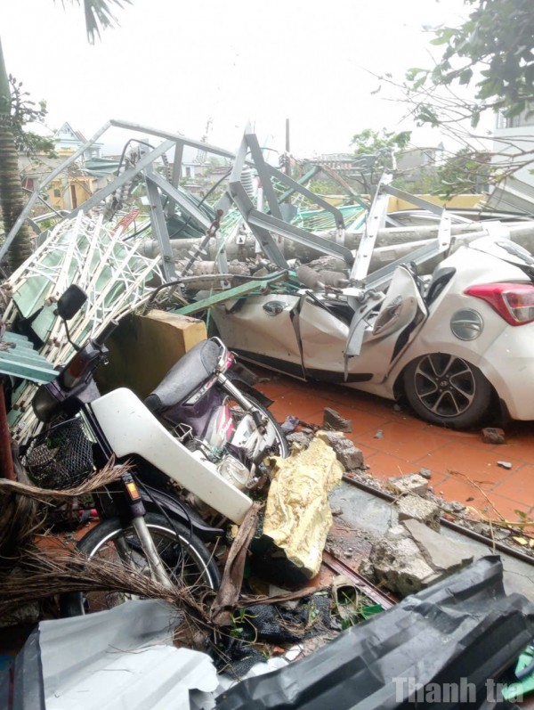 Thanh Hóa: Lốc xoáy khiến hàng trăm ngôi nhà ở xã Hoằng Giang bị tốc mái