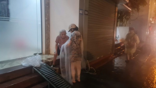 Lào Cai: Lũ quét, sạt lở đất, hàng trăm hộ dân phải sơ tán khẩn cấp