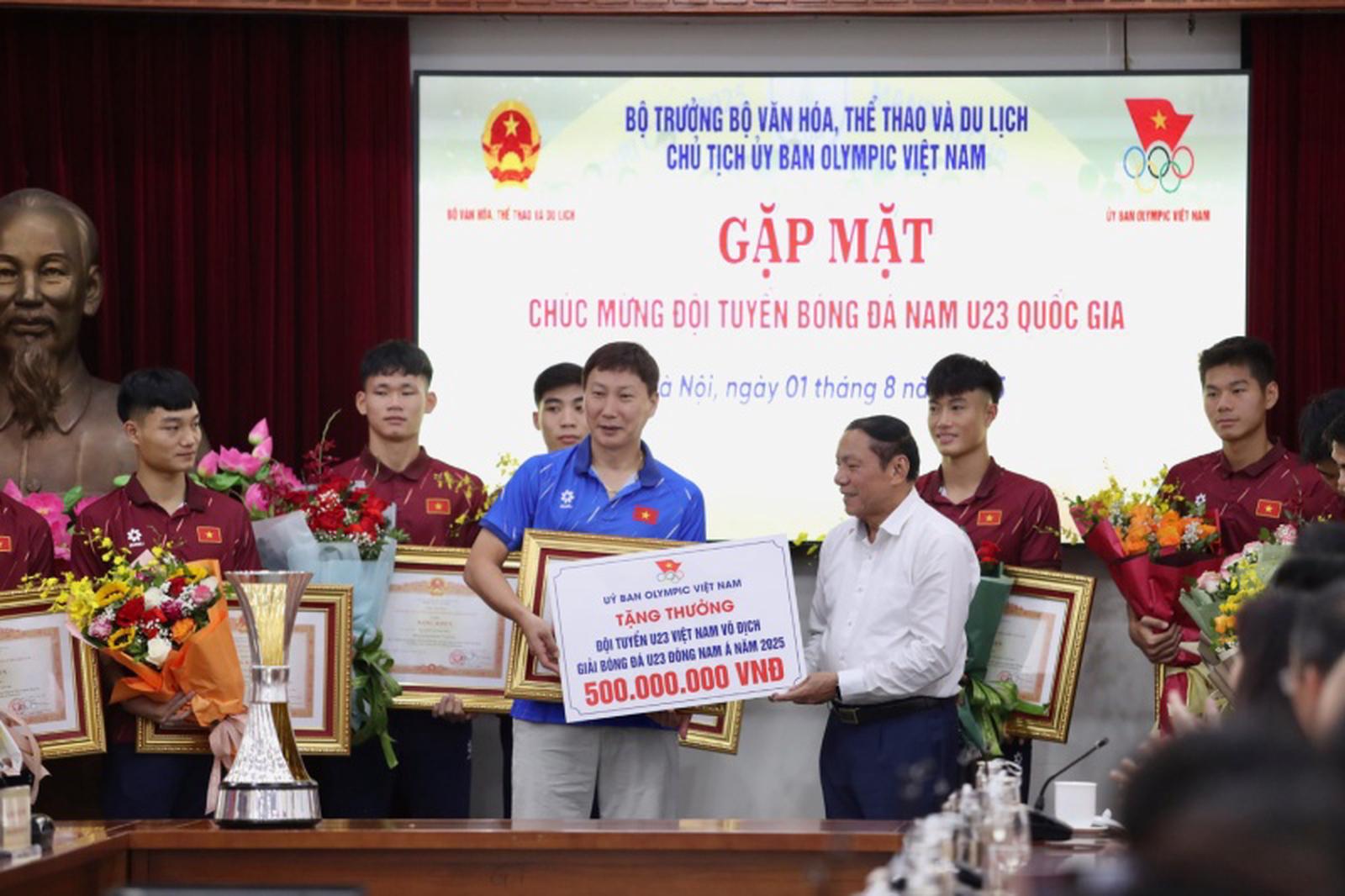 Bộ Văn hóa, Thể thao và Du lịch vừa tổ chức gặp mặt, chúc mừng Đội tuyển bóng đá U23 Việt Nam