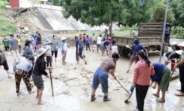 Thanh Hóa: Khẩn trương khắc phục thiệt hại do bão số 10 ở xã Trung Hạ