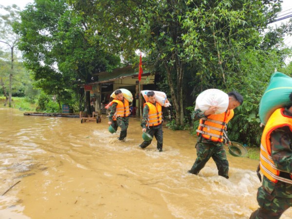 Bộ Tổng Tham mưu: Toàn quân dồn sức khắc phục hậu quả bão lũ, không để người dân thiếu nơi ở