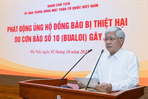 Cả nước chung sức vì đồng bào chịu ảnh hưởng của cơn bão số 10