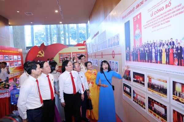 Triển lãm ảnh “Đảng bộ tỉnh Gia Lai – Tự hào viết tiếp truyền thống vẻ vang” để lại nhiều dấu ấn sâu đậm