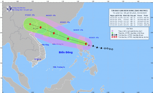 Bão Matmo tăng cấp rất nhanh, cường độ mạnh khi vào vịnh Bắc Bộ