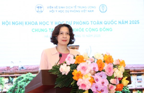 Thứ trưởng Bộ Y tế: Gắn nghiên cứu khoa học với thực tiễn để bảo vệ sức khỏe người dân