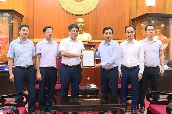 Hơn 710 tỷ đồng được ủng hộ giúp đồng bào khắc phục hậu quả bão số 10